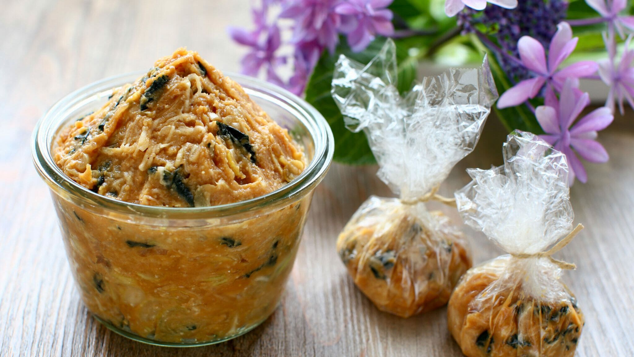 手軽に作り置き！「味噌玉」のレシピ。味噌汁の素の作り方。 | やまで