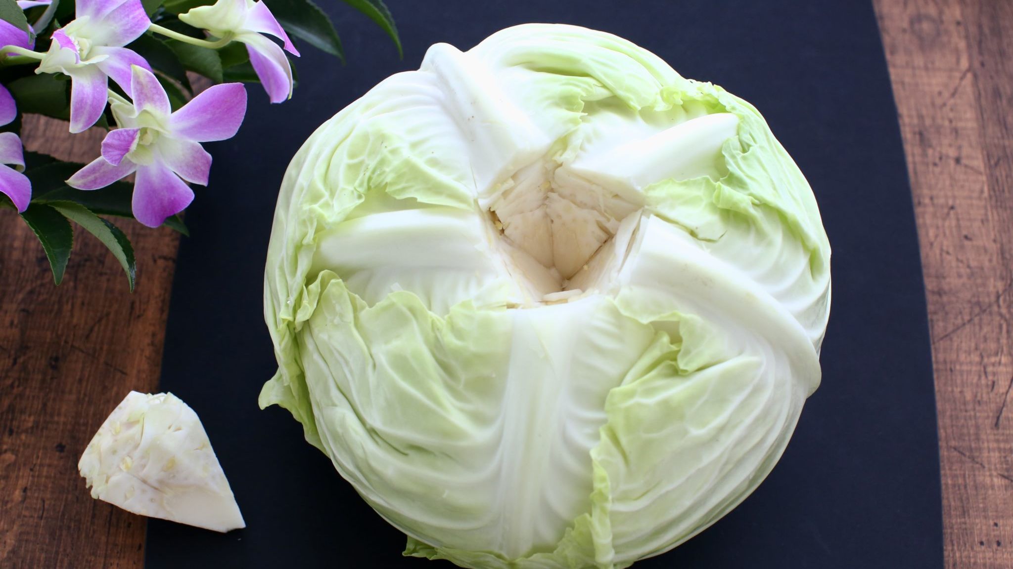 キャベツ の 芯 取り 方