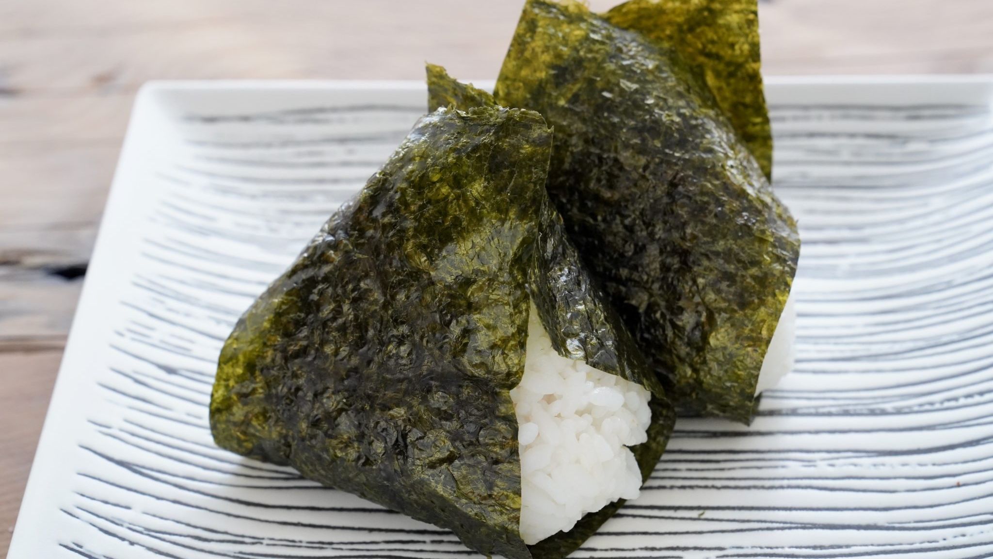 たらこおにぎりのレシピ。焼きタラコが旨い！お弁当おむすびの作り方
