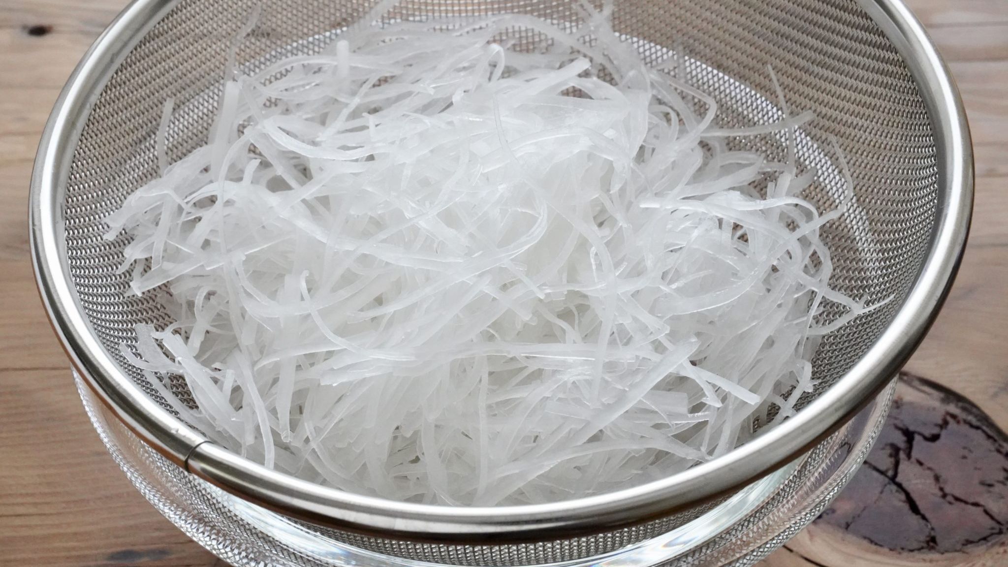 大根のつまの作り方。刺身のお供の定番！けんの切り方を動画で解説