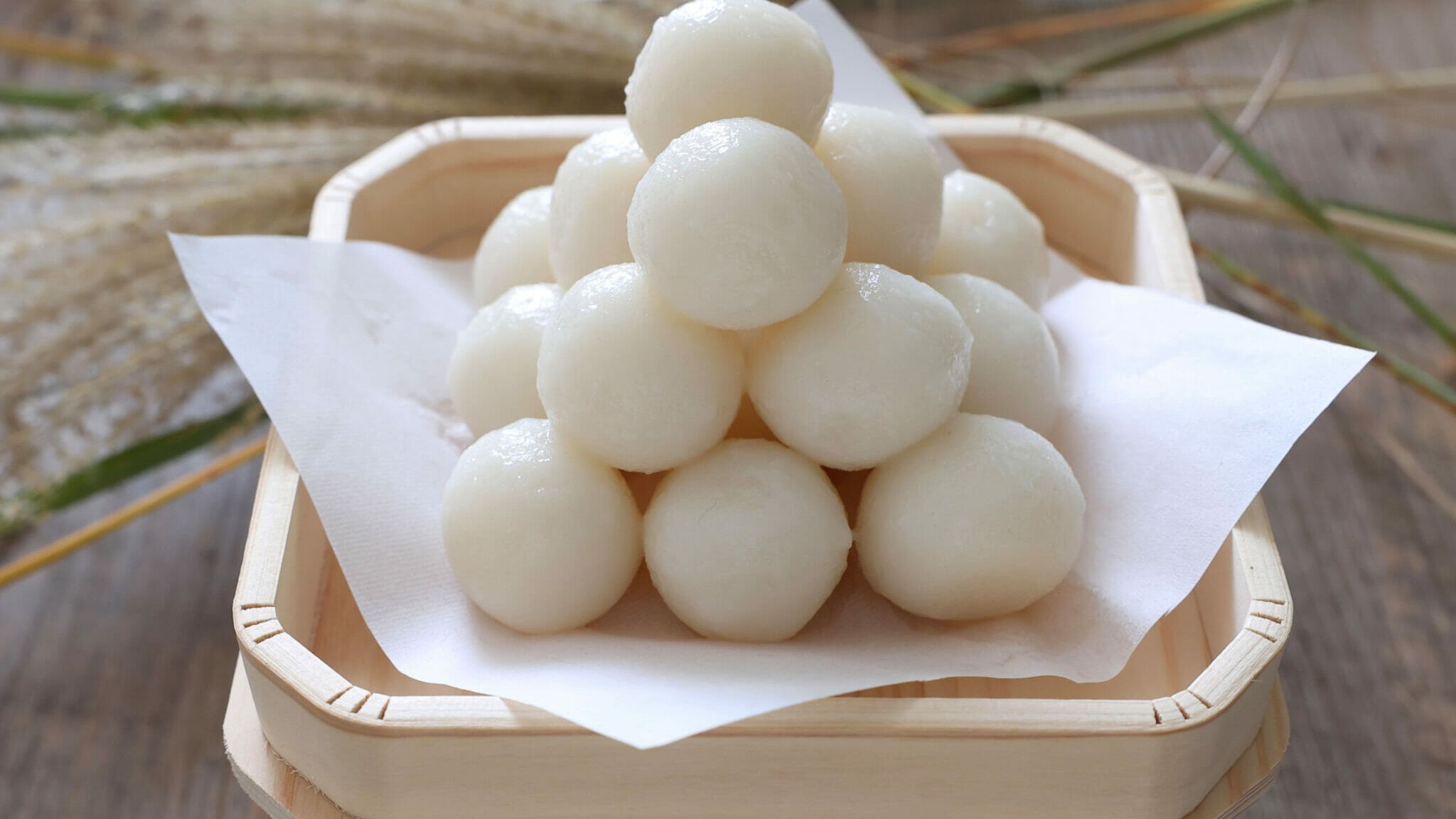 お月見団子の作り方。十五夜の食べ物と言えばこれ！並べ方や食べ方も