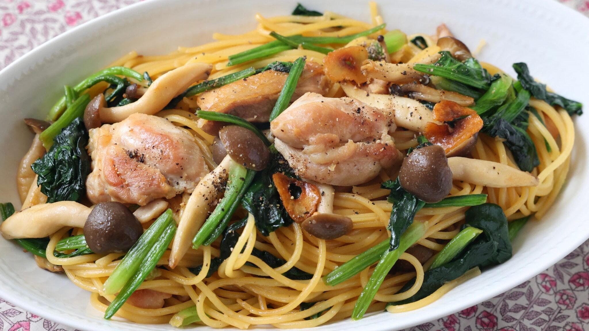 ほうれん草 しめじ パスタ