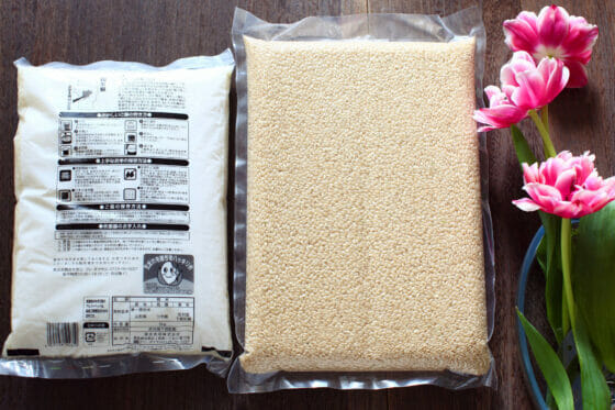 米袋の米と真空パックの米