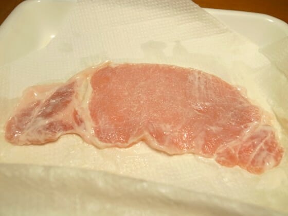 豚肉についてヨーグルト拭う