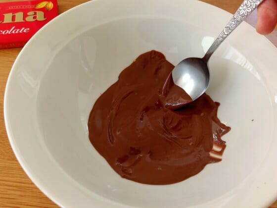 友チョコ バレンタインの簡単手作りチョコレート