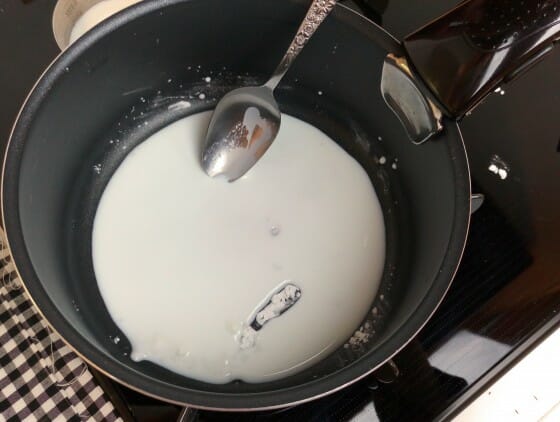 家事えもん イチゴのとろける牛乳プリン