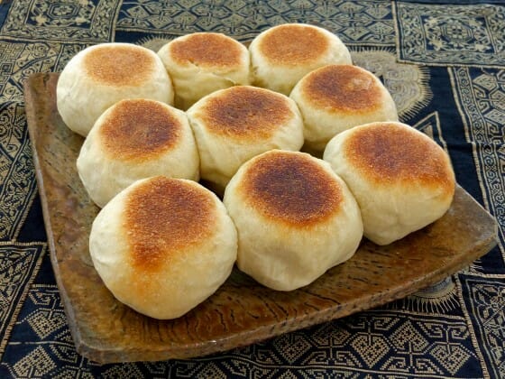 パンの簡単レシピ。朝食に焼きたての手作りパンを出す方法。