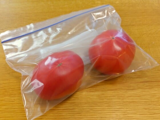 冷凍すると旨味アップ！トマトの保存方法と保存期間。これが長持ちのコツ。