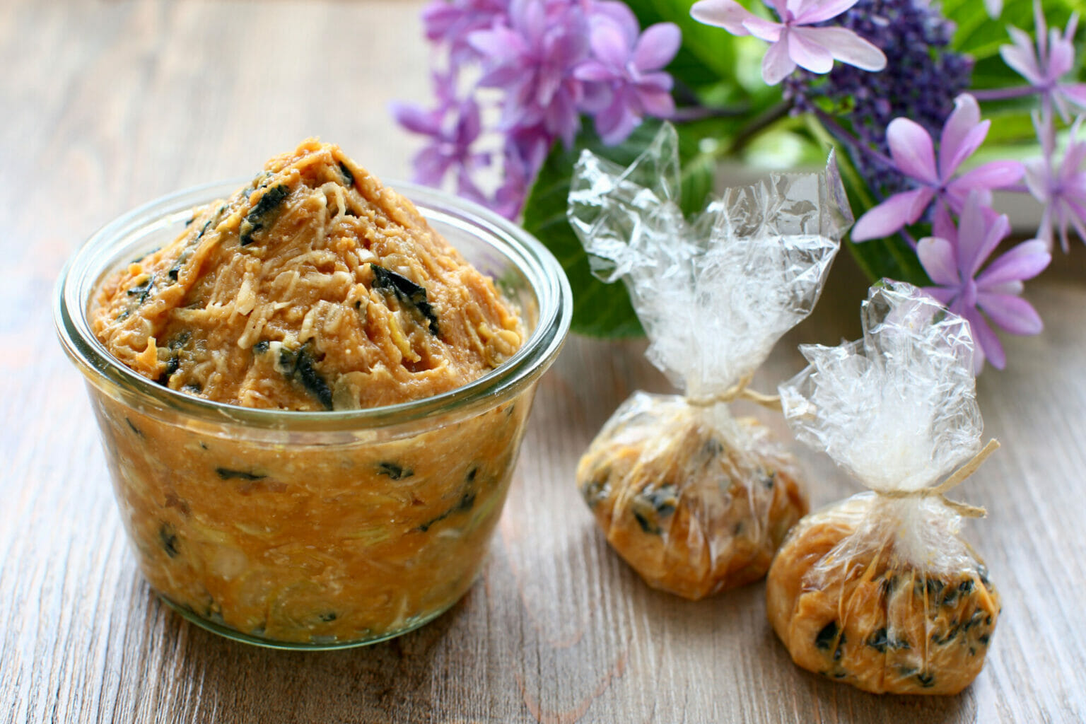 手軽に作り置き!味噌玉のレシピ。味噌汁の素と即席みそ汁の作り方。 やまでら くみこ のレシピ 手軽に作り置き!味噌玉のレシピ。味噌汁の素と即席みそ汁の作り方。 やまでら くみこ のレシピ