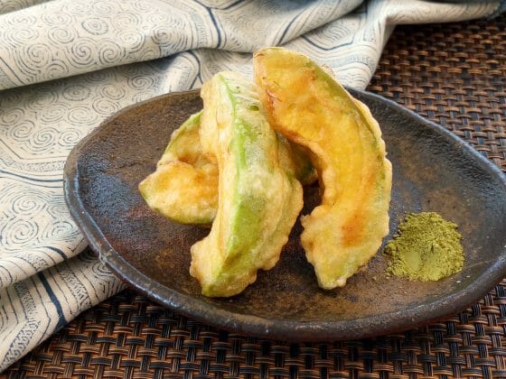アボカドの天ぷらのレシピ。サクとろの新食感になります。