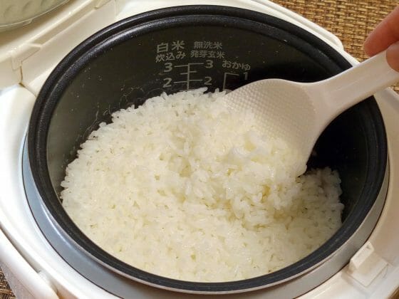 米一合の重さは150g。炊き上がりは330g。水の量は200mlが目安
