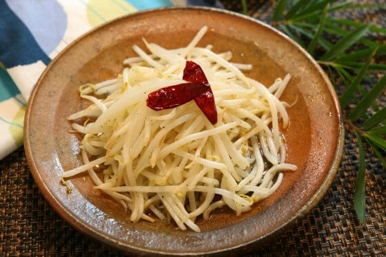 グッチ裕三さんのもやし炒めのレシピ。シャキシャキ食感！もや酢炒め。