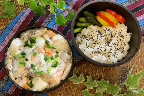 お弁当の簡単おかずレシピ。柳澤英子さんの、鮭のクリーム煮。