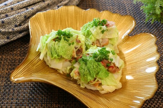 柳澤英子さんの、白菜の重ね蒸しのレシピ。電子レンジで作ります。