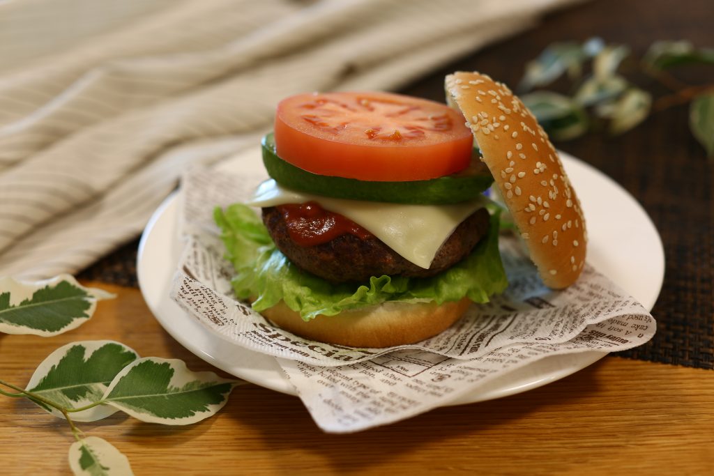 ハンバーガーのレシピ 広沢京子さんの王道の味 やまでら くみこ のレシピ