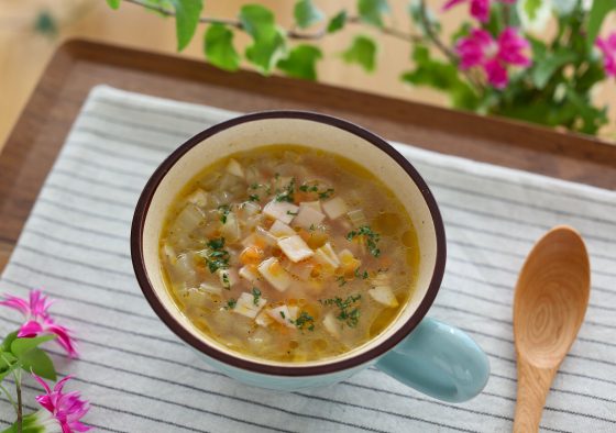 コンソメスープのレシピ。洋風簡単スープ！昭和の洋食屋風。