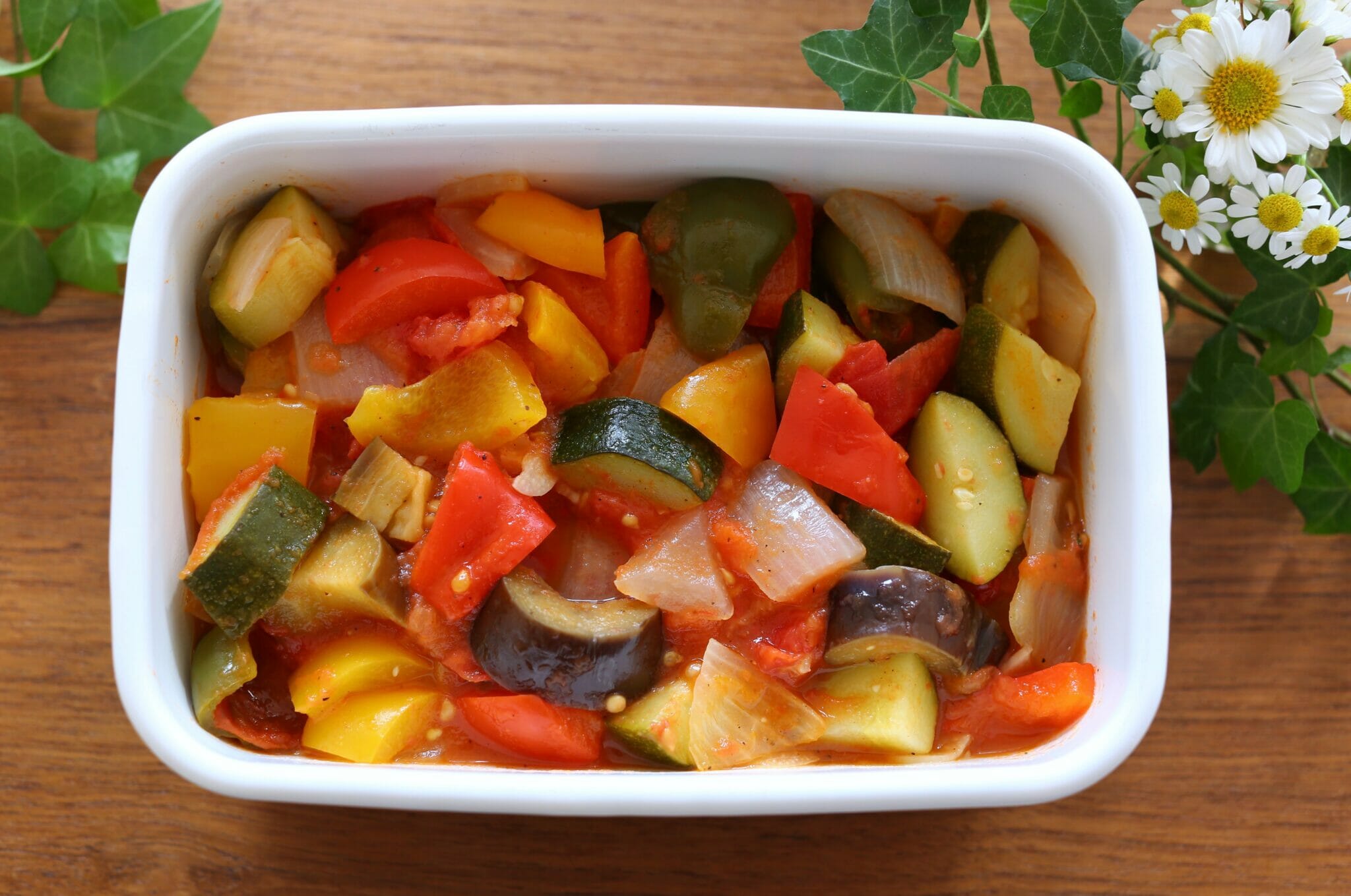 焼きたてのラタトゥイユとヤギのチーズタルトのレシピ