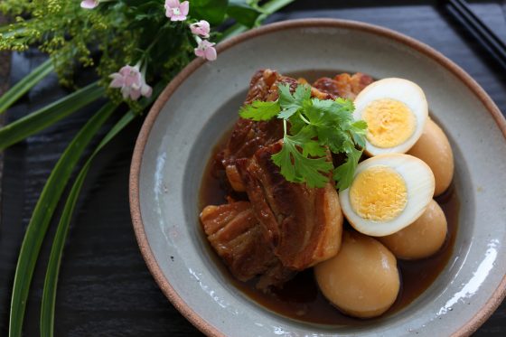 ベトナム風の豚の角煮