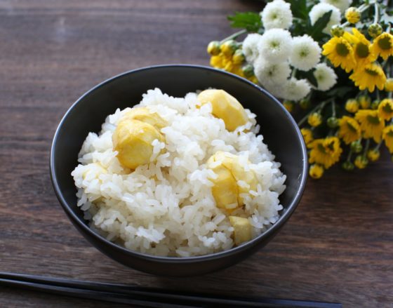 栗おこわの作り方！生栗ともち米で作る人気の簡単炊飯器レシピ。