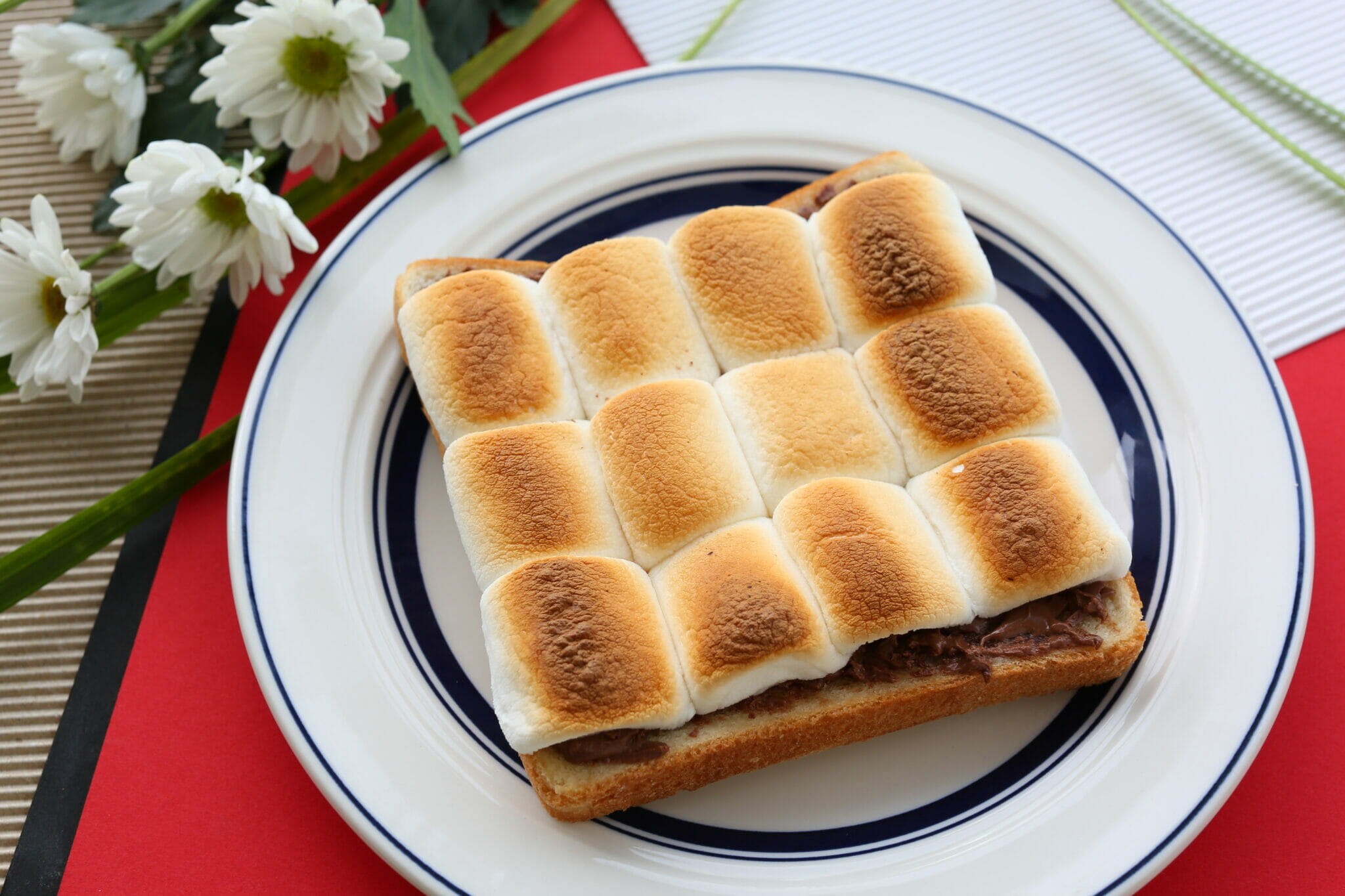 マシュマロトーストの作り方。おウチで絶品、食パンスイーツ。 やまでら くみこ のレシピ