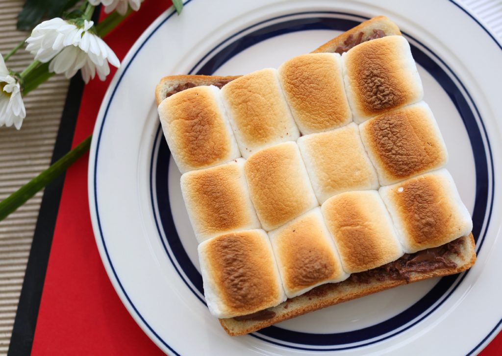 マシュマロトーストの作り方。おウチで絶品、食パンスイーツ。 やまでら くみこ のレシピ