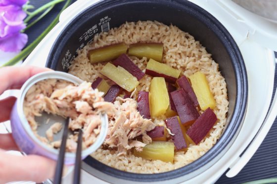 さつまいもとツナの炊き込みご飯の作り方