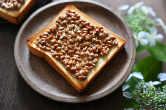 納豆好きならこのレシピ！納豆トースト。マヨ＆砂糖で激ウマな作り方