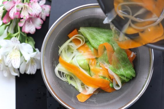 豚肉とレタスの簡単料理の作り方