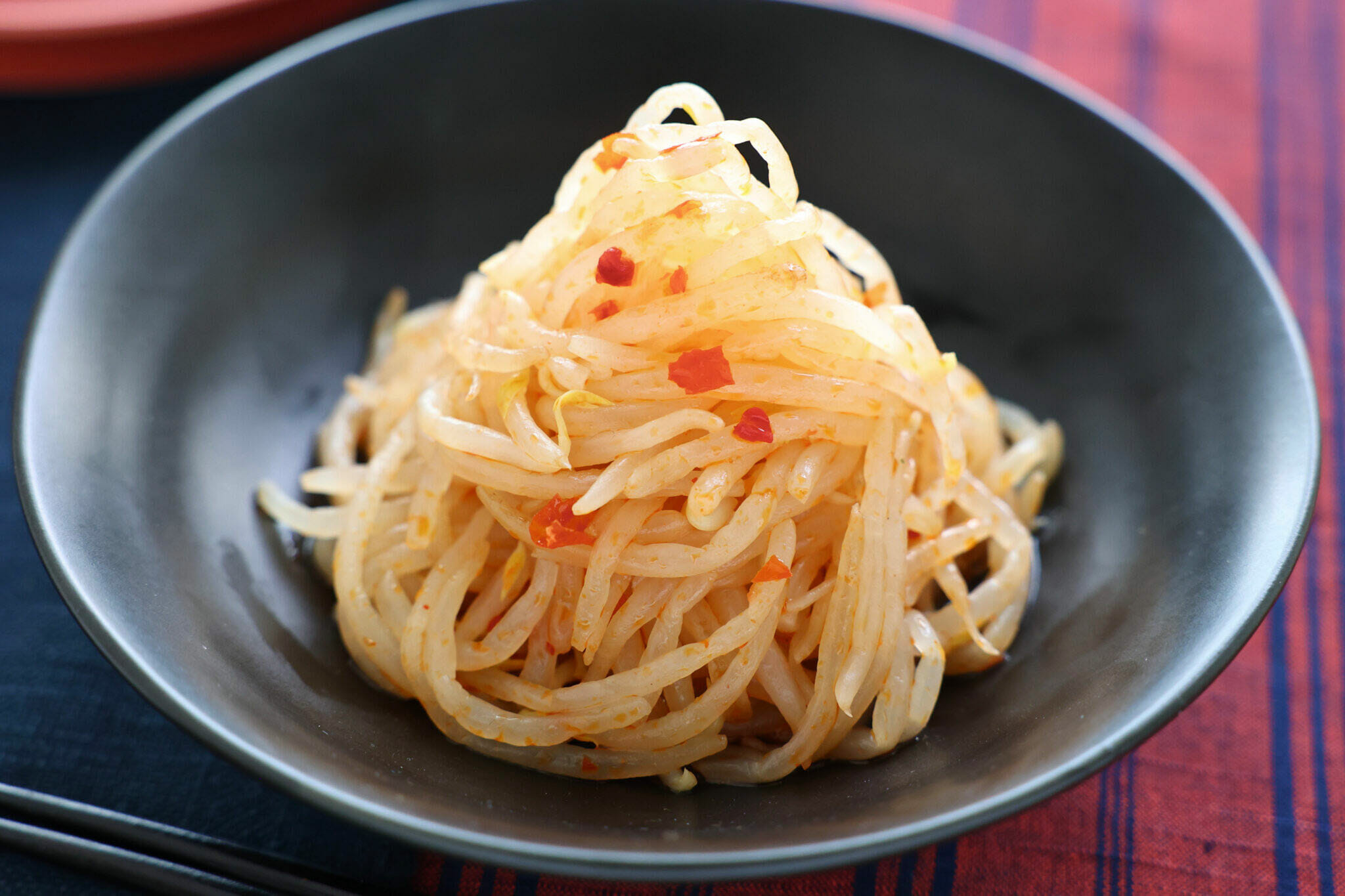 ピリ辛もやしのレシピ。一風堂のホットもやし風！もやしナムルの作り方。 やまでら くみこ のレシピ