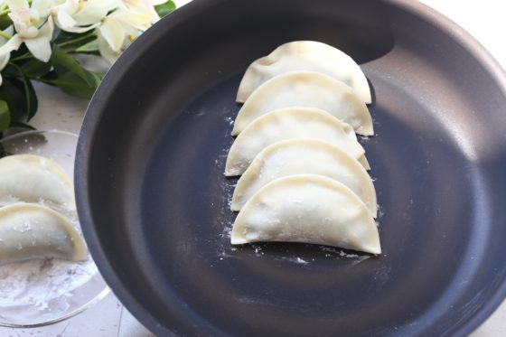 牡蠣餃子