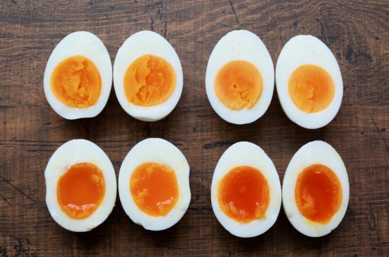 ゆで卵をフライパンで水から作る。半熟もOK！簡単＆時短な作り方。