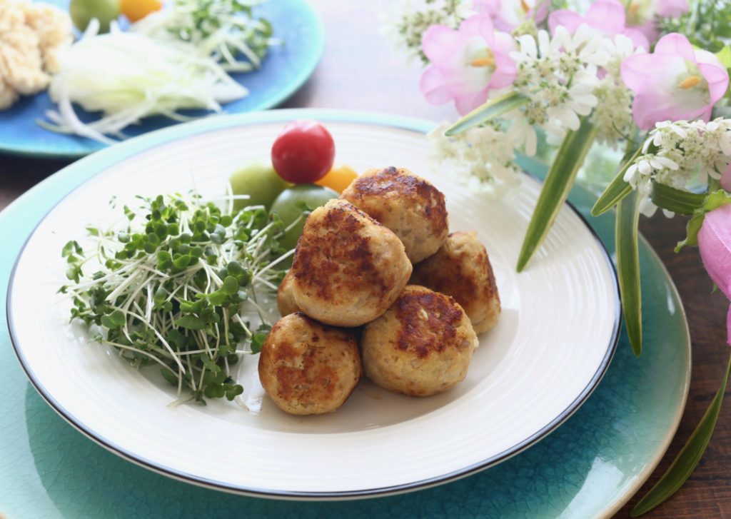 おからボールのレシピ。豚ひき肉とおからで作るダイエット肉団子！ やまでら くみこ のレシピ