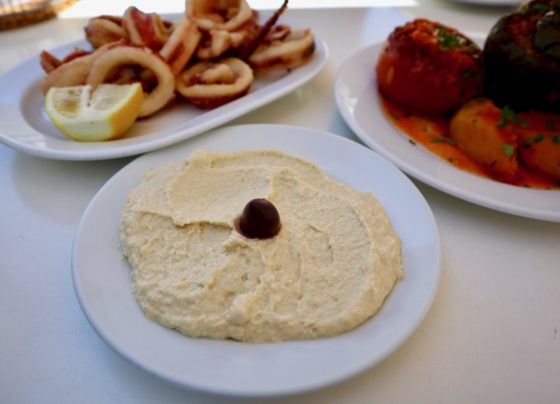 ギリシャ料理のタラモサラタ