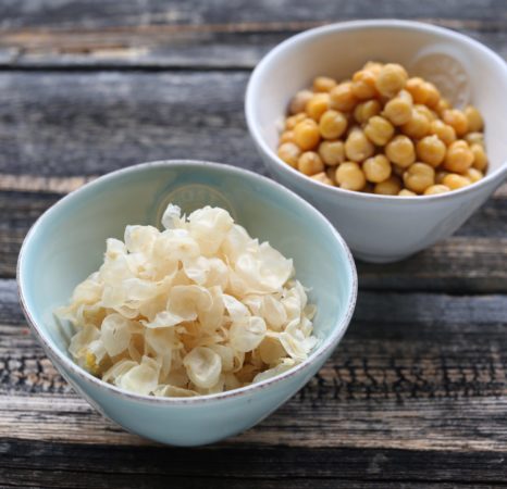 ひよこ豆の皮むきの簡単な方法。キッチンペーパーを使うとラクチン！