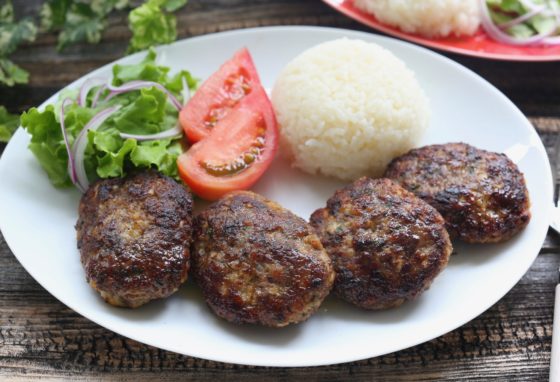 キョフテの本場風レシピ！人気トルコ料理の作り方を現地より紹介。