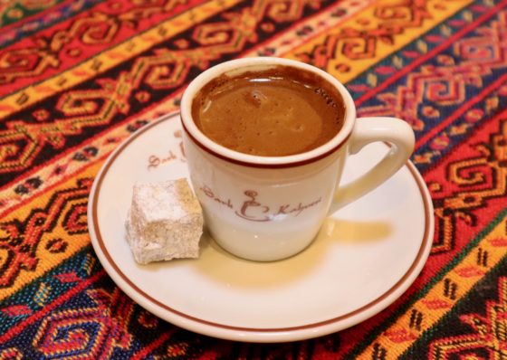 シャルク・カフヴェシのトルココーヒー