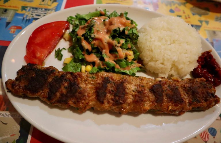 シシカバブの本格レシピ!トルコの人気肉料理、ケバブの作り方と食べ方。 | やまでら くみこ のレシピ