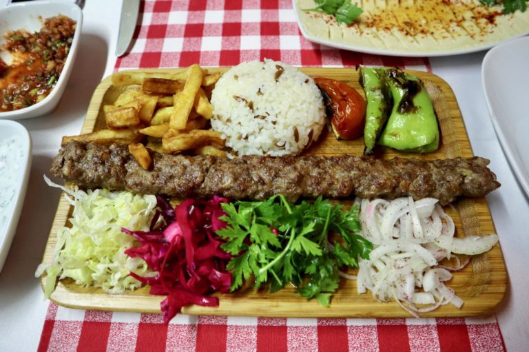シシカバブの本格レシピ!トルコの人気肉料理、ケバブの作り方と食べ方。 | やまでら くみこ のレシピ