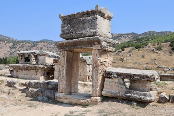 ヒエラポリス遺跡のネクロポリスの石棺