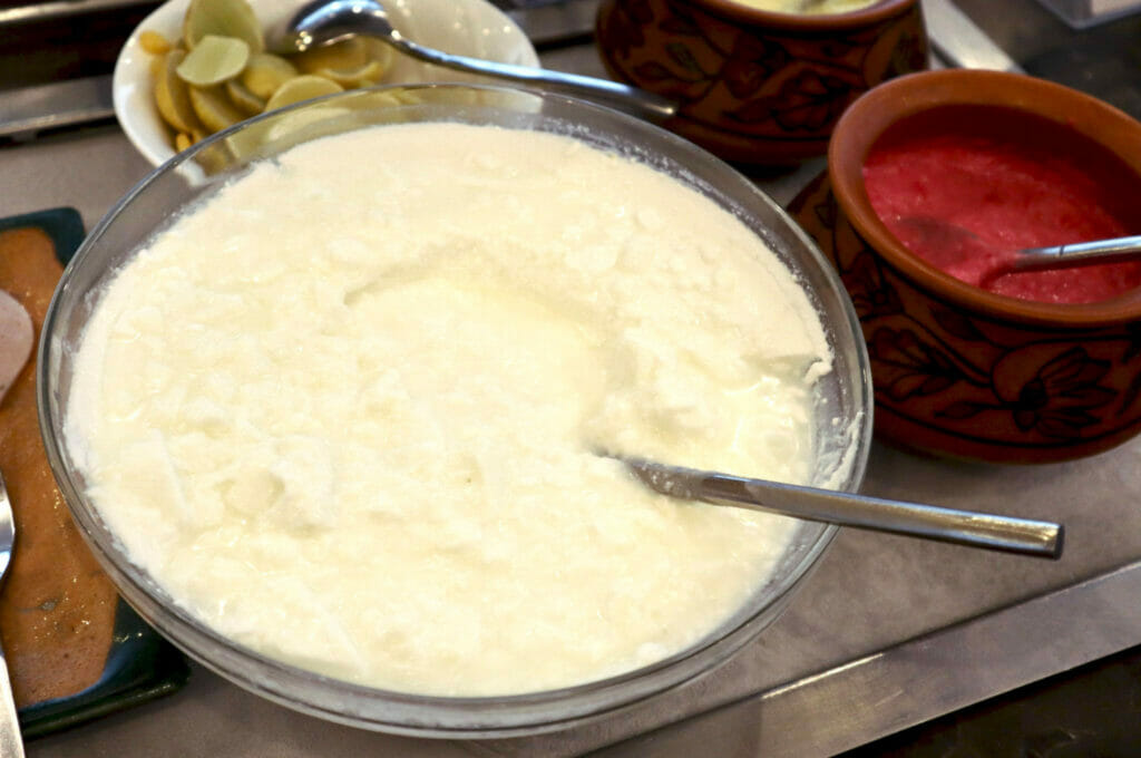 インドのヨーグルトを現地から徹底解説！ダヒの作り方と使い方。 やまでら くみこ のレシピ