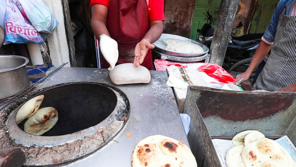 ナンの作り方 本場インドの焼き方と 手作り簡単レシピを動画で紹介 やまでら くみこ のレシピ