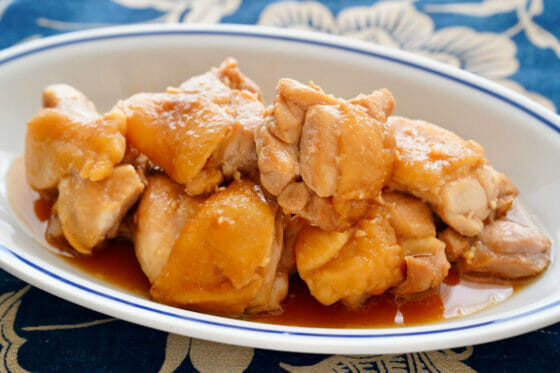 鶏肉のポン酢煮レシピ。鶏もも肉の簡単おかず！煮込み時間は5分だけ。