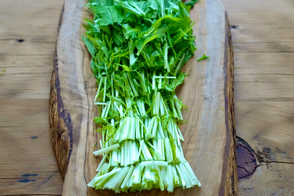 水菜の切り方 しゃぶしゃぶ すき焼き サラダに使える 基本の切り方 やまでら くみこ のレシピ