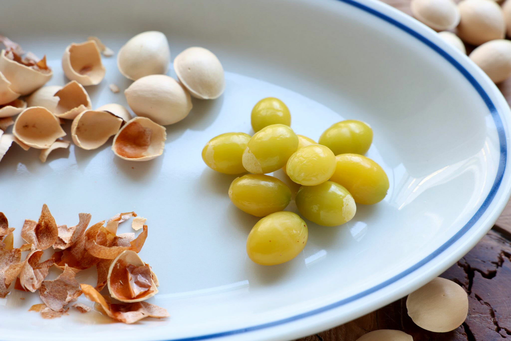電子レンジでぎんなんをチン。殻付き銀杏を封筒に入れるだけ!簡単な食べ方 やまでら くみこ のレシピ 電子レンジでぎんなんをチン。殻付き銀杏を封筒に入れるだけ!簡単な食べ方 やまでら くみこ のレシピ