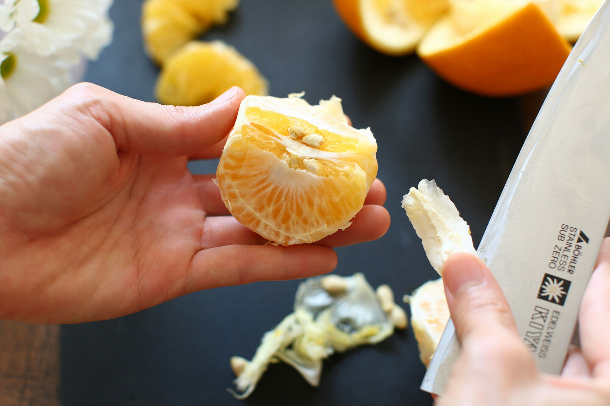 甘夏（夏みかん）の上手な食べ方。かんたんな剥き方や切り方を解説。 やまでら くみこ のレシピ