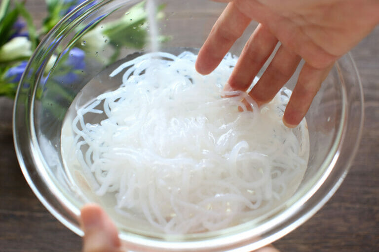 しらたきサラダ。パスタサラダ風で旨い!糸こんにゃくのダイエットレシピ | やまでら くみこ のレシピ
