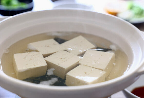 シンプルだとこんなに旨い！湯豆腐のレシピ。豆腐の美味しさを再発見。