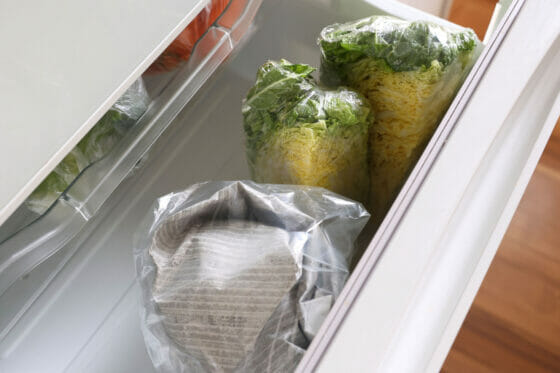 白菜を冷蔵庫に立てておく