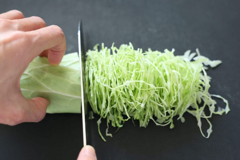 キャベツの千切り。基本の切り方！ | やまでら くみこ のレシピ