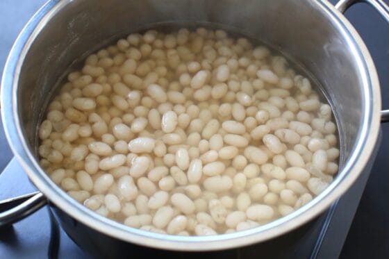 茹で終えたいんげん豆